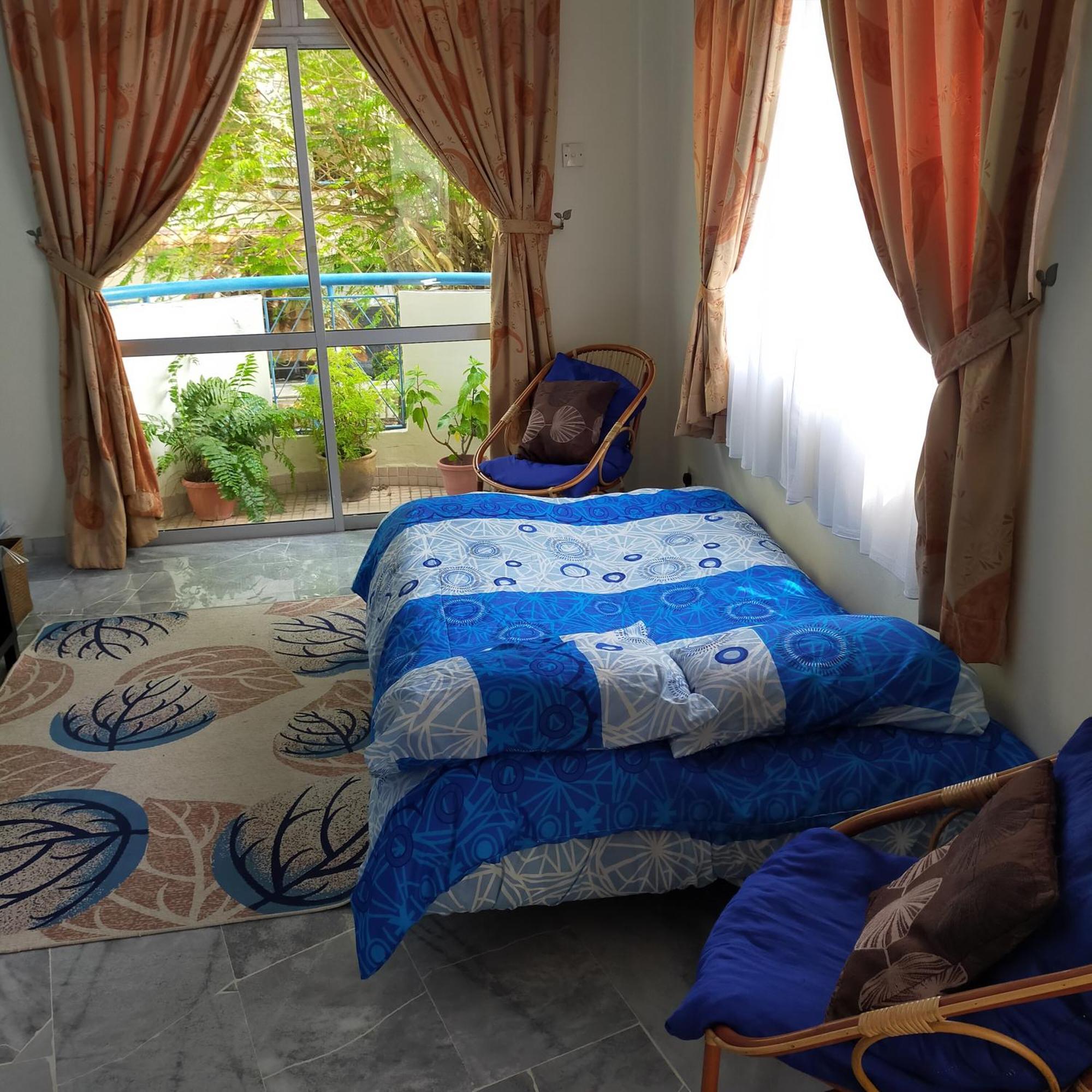 Relaxing Retreats At Cocobay Apartments Port Dickson Ruang foto